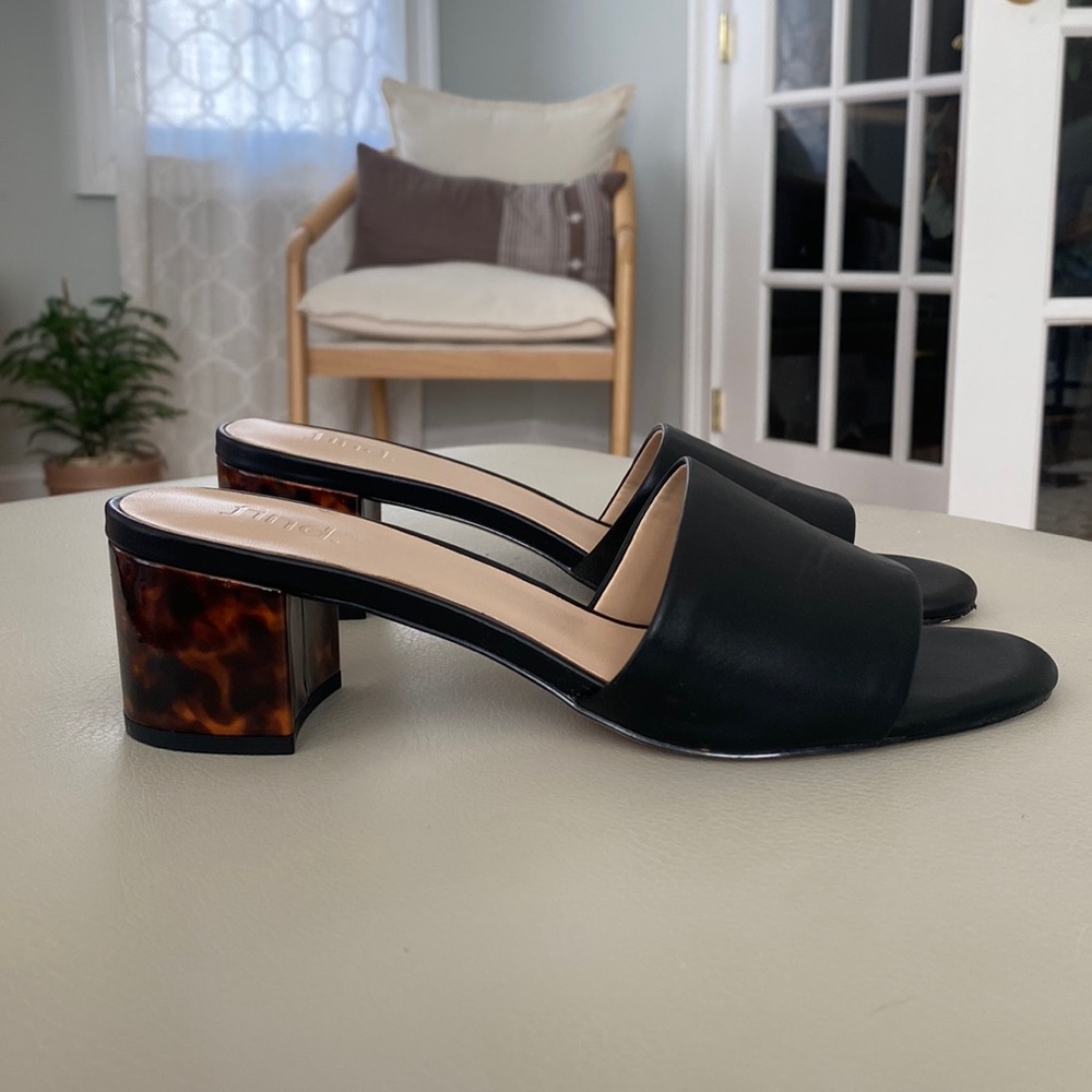 Tortoise heel slides